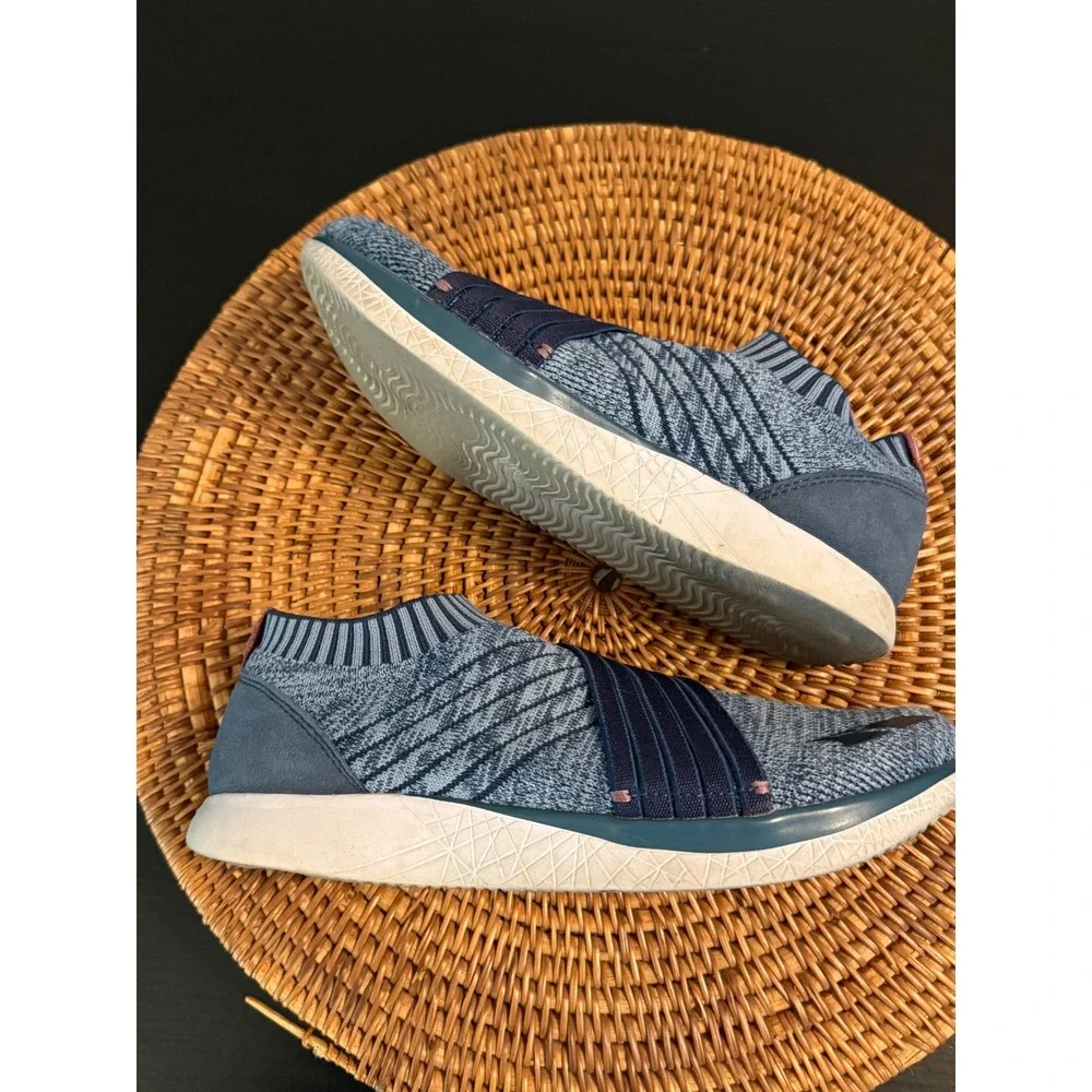 Altra Tokala 2 Blue Knit Slip On Walking Sneakers AFW1984G Womens 7.5
